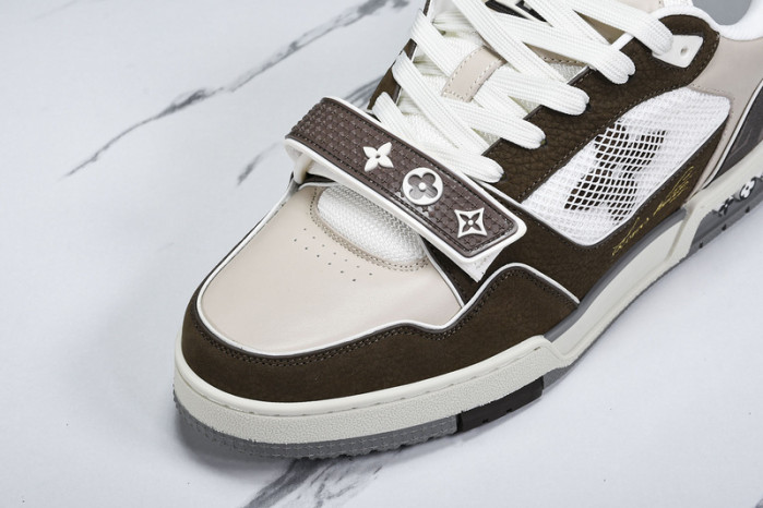 L1VV TRAINER