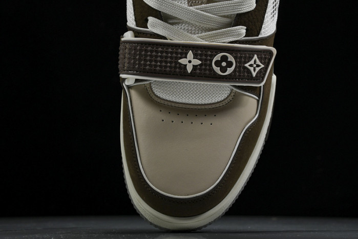 L1VV TRAINER