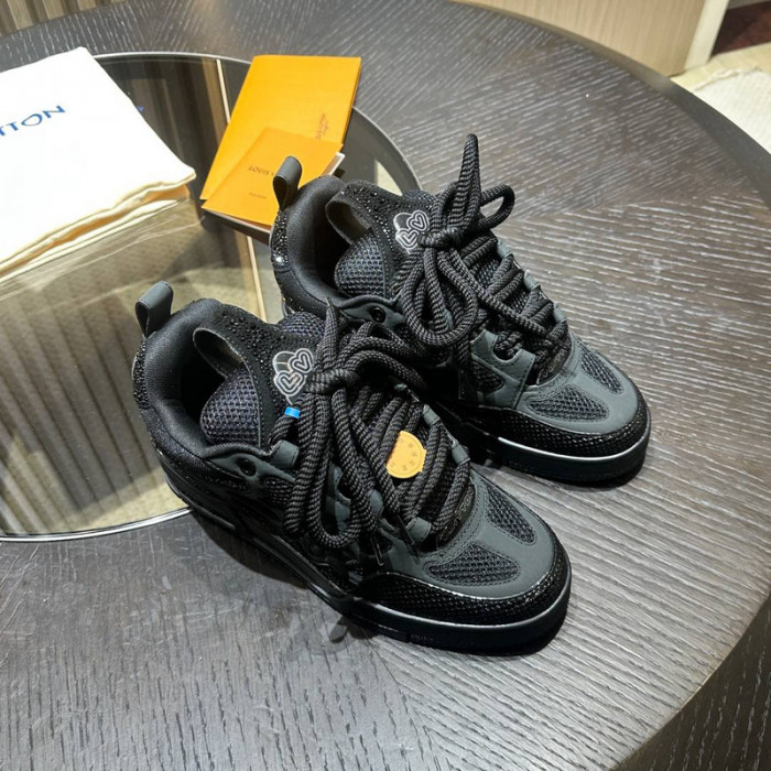 L1VV TRAINER