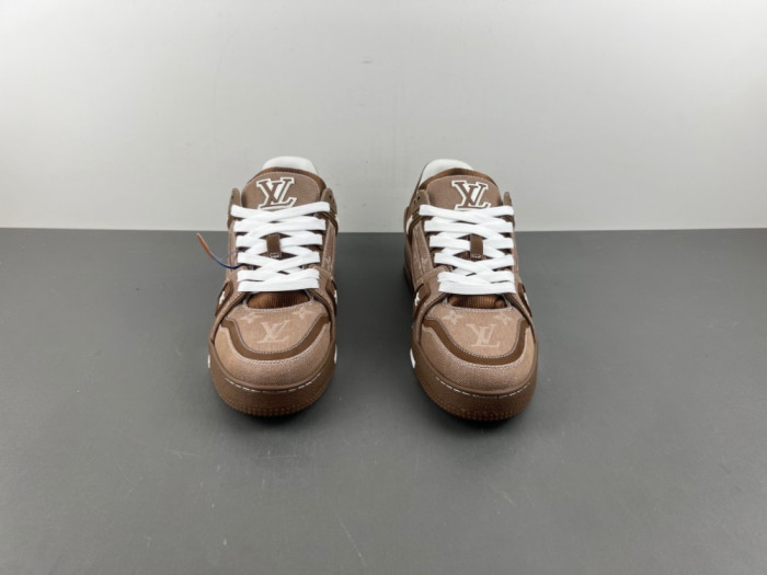 L1VV TRAINER
