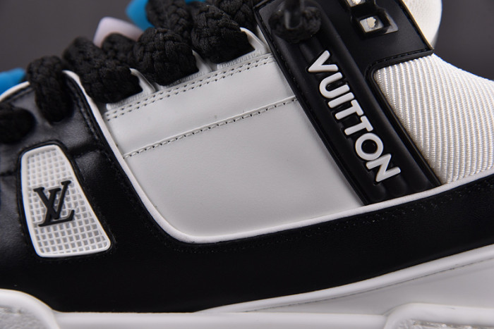 L1VV TRAINER
