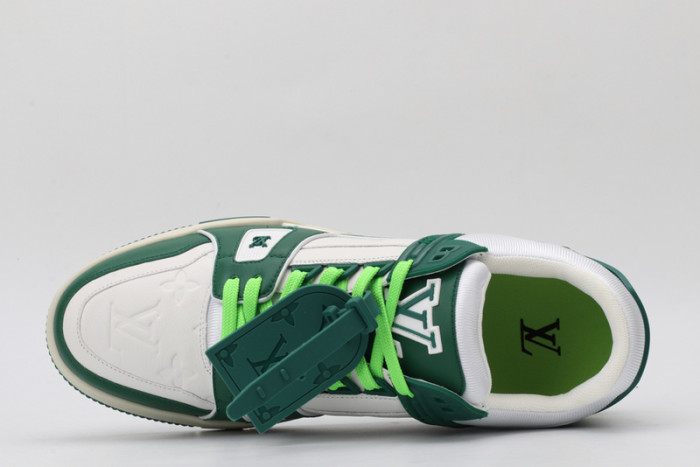 L1VV TRAINER