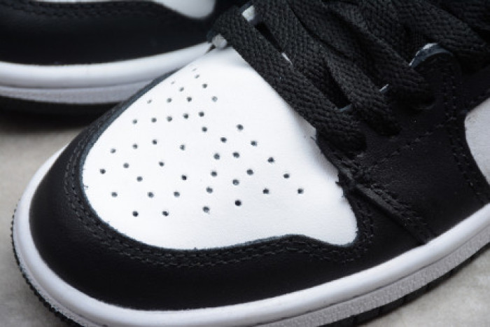 KIDS JORDAN 1 SHOES